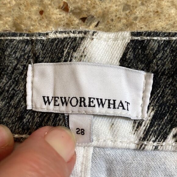 WEWOREWHAT Black & White Skinny Denim Jeans - Picture 4 of 6